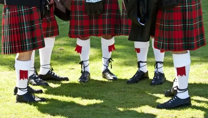 What Footwear Do You Wear With a Kilt?